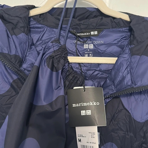 Marimekko Uniqlo Packable Down Ultralight Coat NWT M - Picture 4 of 4